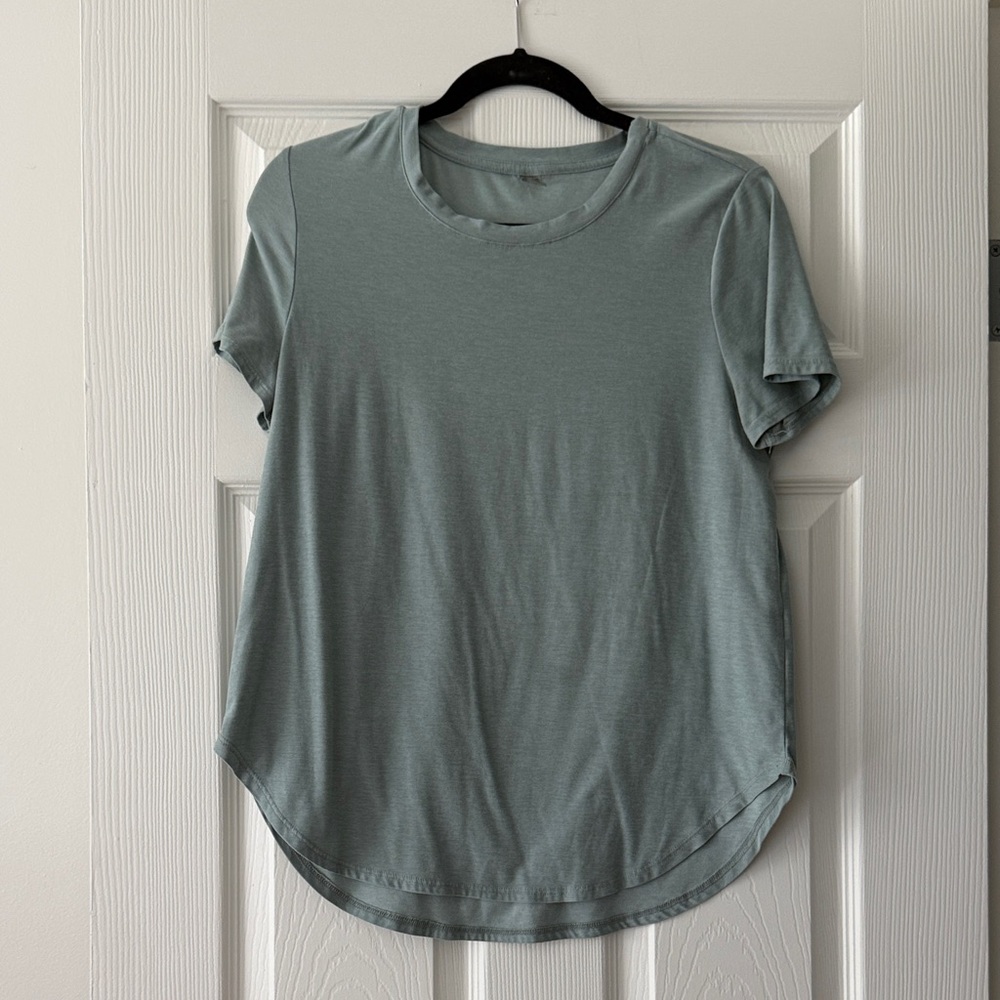 Beyond Yoga Soft Green Short Sleeve Tee